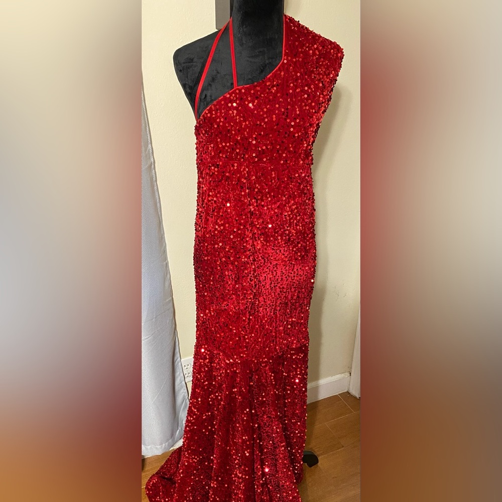 Elegant Red Sequin Dress